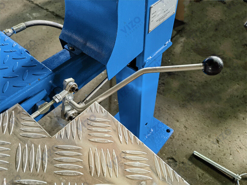 4 Post Parking Lift  900LBS 4 Post Hoist